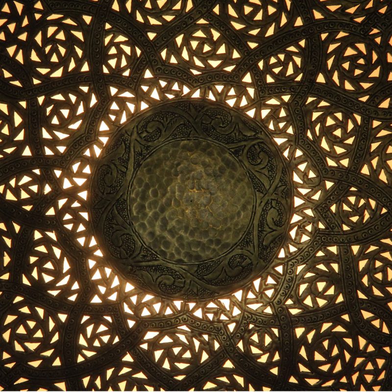 Mosadzná nástenná lampa Hilal Ø57cm