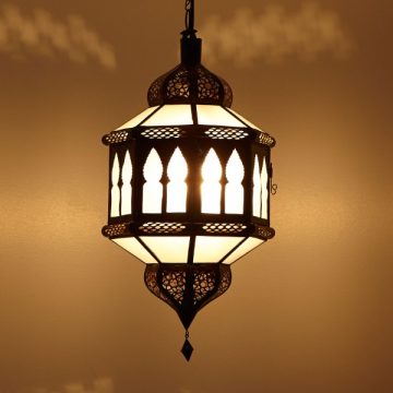 orientalna-lampa-biban-trombia-mliecnobiela